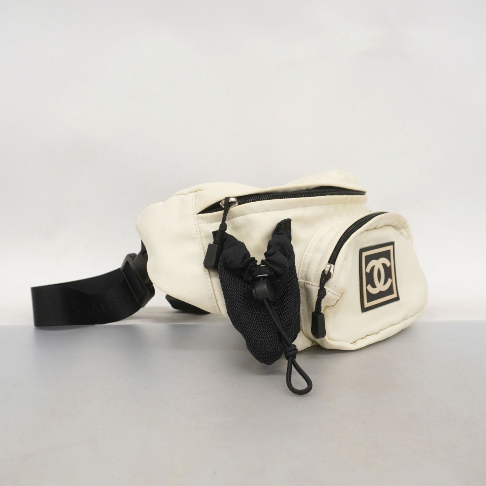 シャネル Chanel シャネル ウエストバッグ スポーツ ナイロン ホワイト ブラック レディース