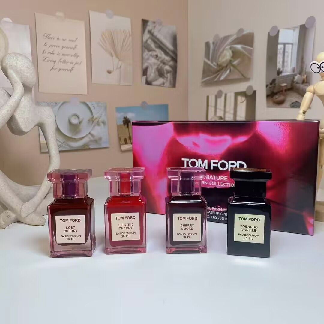 新品未使用 TOM FORD 30ml*4 香水