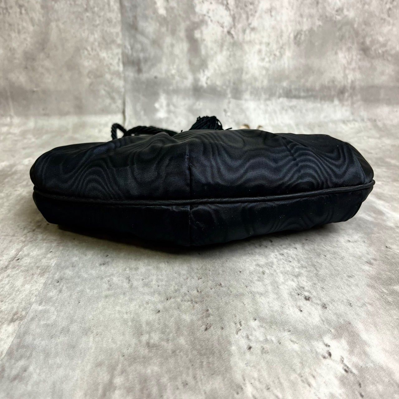 ✨良品✨ FENDI フェンディ ショルダーバッグ ポシェット ✨良品✨ FENDI フェンディ ショルダーバッグ ポシェット
