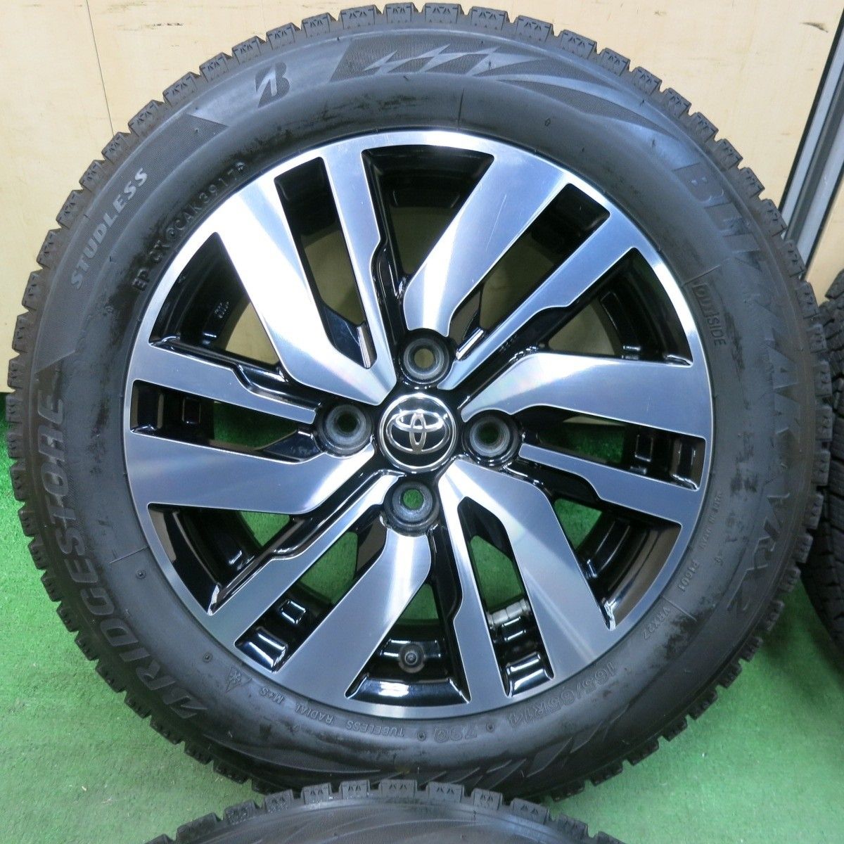 BS BLIZZAK VRX2 165/65R14】スタッドレス【トヨタ タンク ルーミー