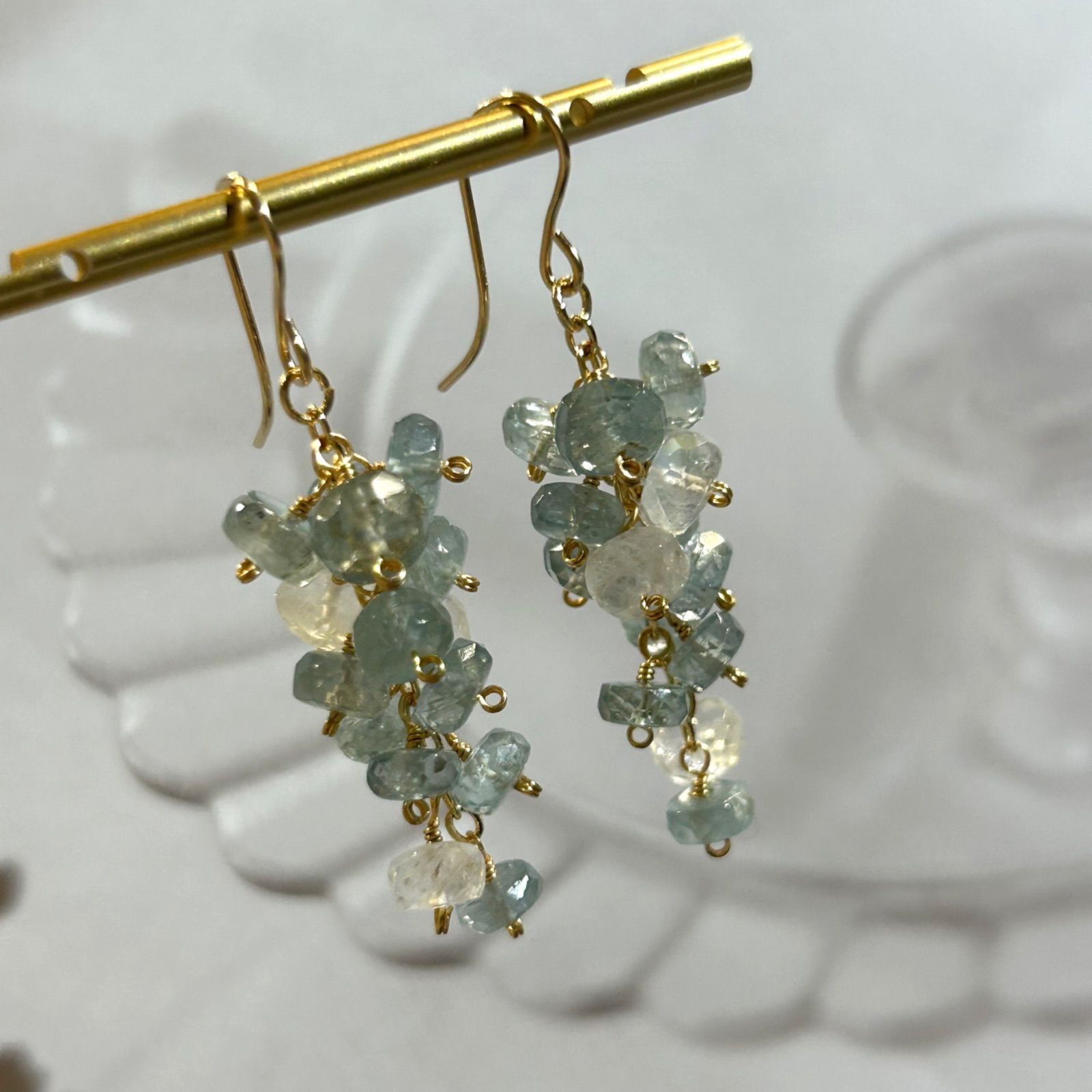 14kgf ムーンストーンとアクアカイヤナイトのピアス 14KGF ハンドメイド・手芸 アクアカイヤナイトとブルームーンストーン