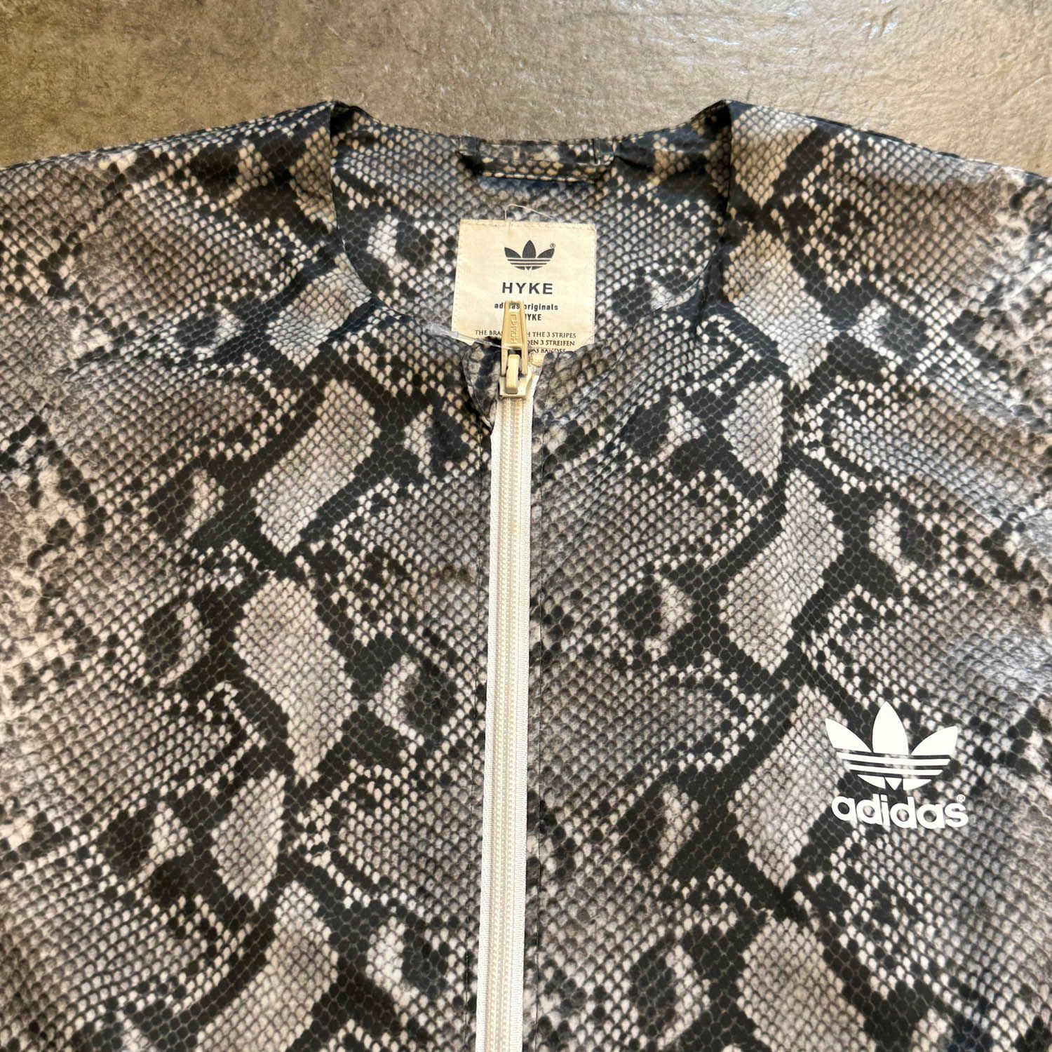 ハイク　アディダス　ブルゾン　パイソン ハイク アディダス ブルゾン パイソン HYKE × adidas (ハイク