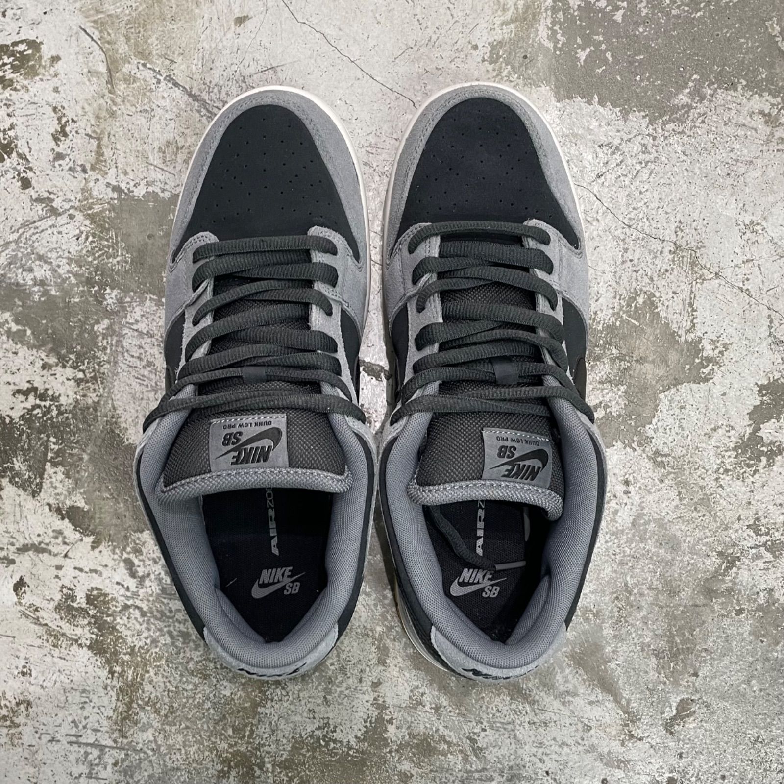 国内正規 NIKE SB Dunk Low Pro Black and Smoke Grey ダンク ロー 