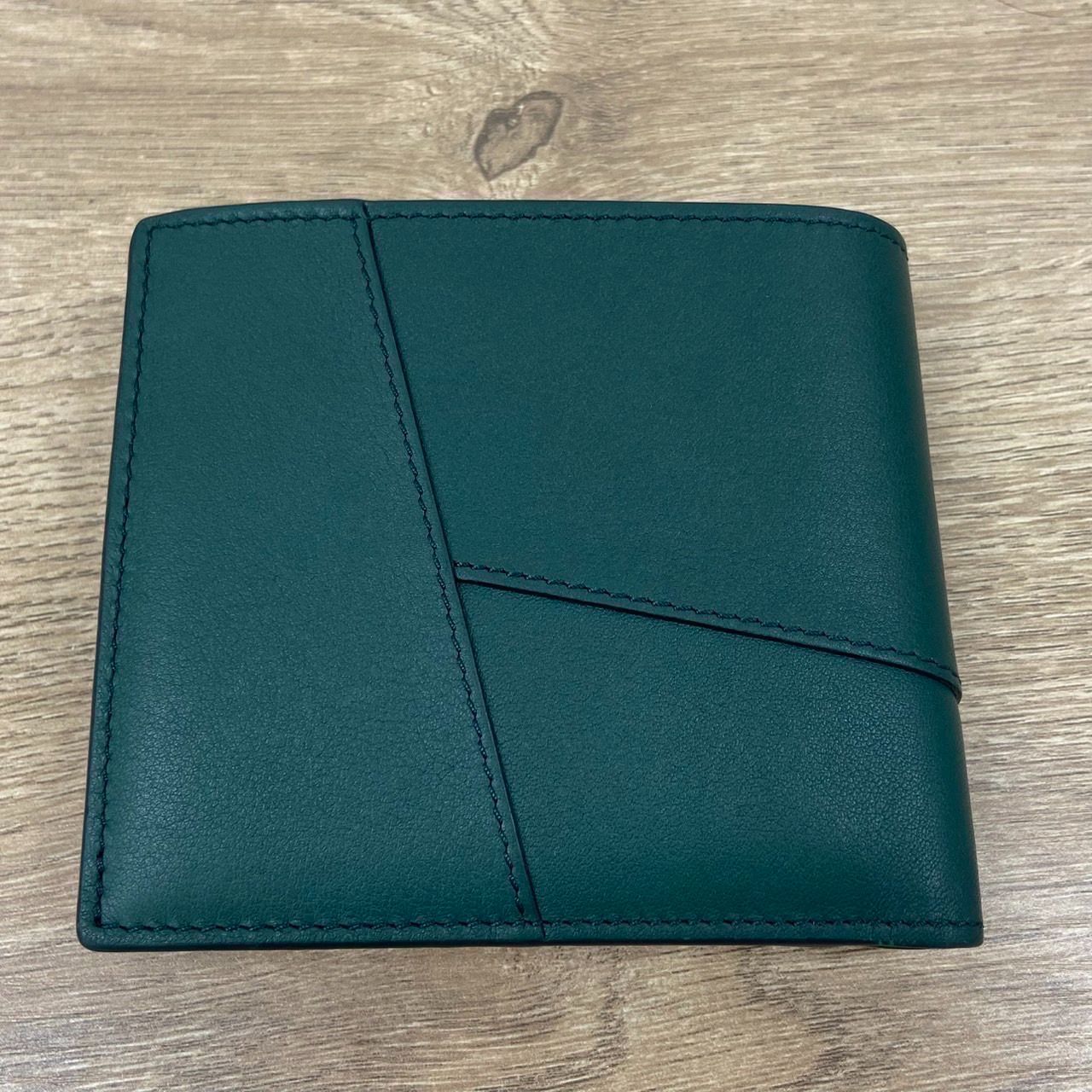 ロエベ パズル バイフォールド ウォレット（クラシックカーフ）