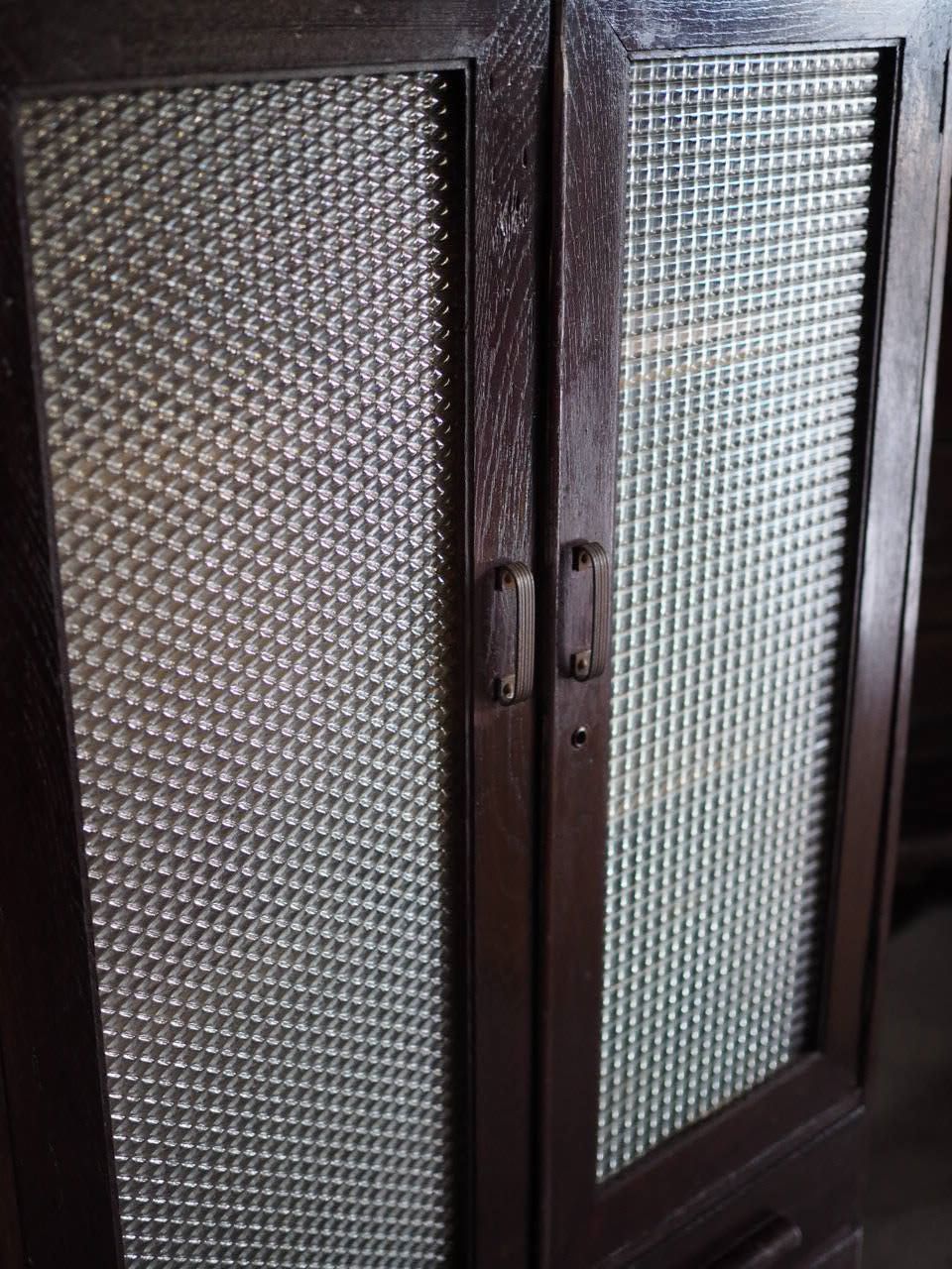 レトロガラスのアンティークキャビネット 昭和前期 古録展 品番S10811