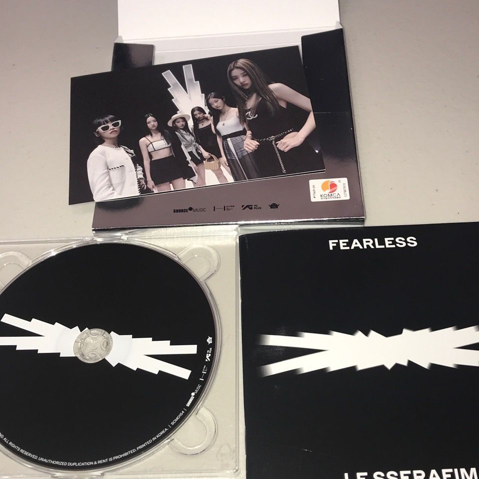 LE SSERAFIM 直筆サイン「FEARLESS」CD - メルカリ