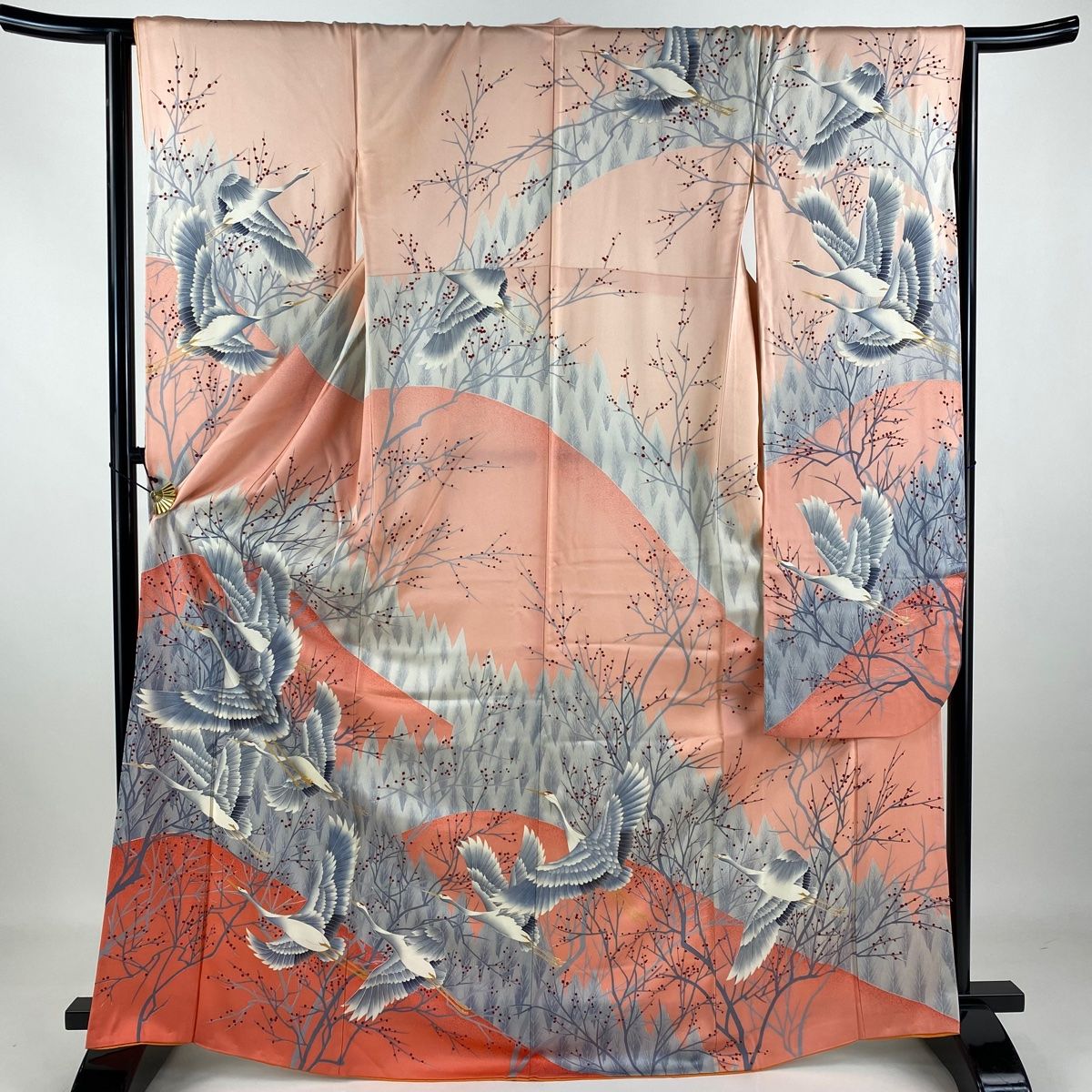 振袖 身丈158.5cm 裄丈65cm M 袷 草花 葉柄 絞り 金彩 黒 正絹 美品  