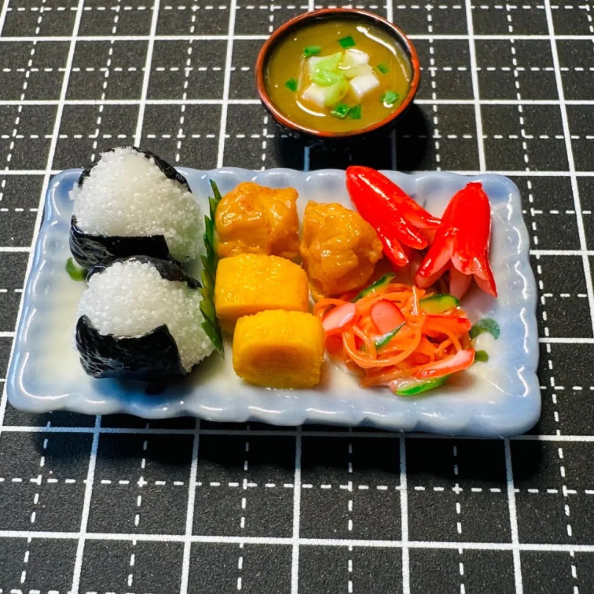 ミニチュアフード⭐️おにぎり🍙朝ごはんセット⭐️ドールハウス