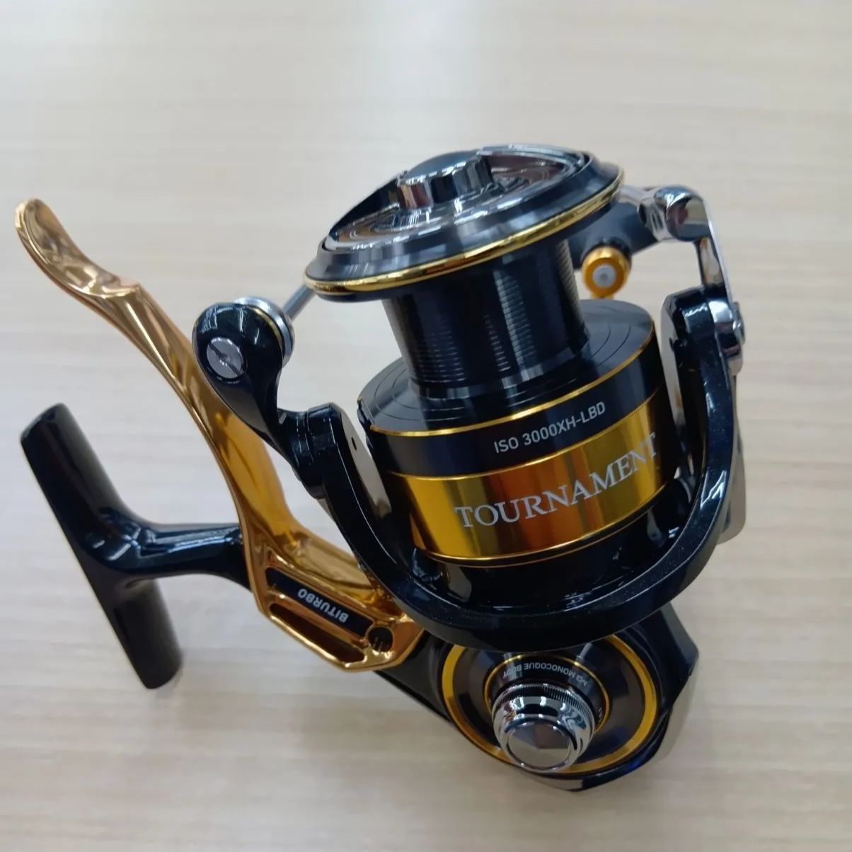 相模原橋本店 併売】ダイワ 22 トーナメント ISO 3000XH-LBD