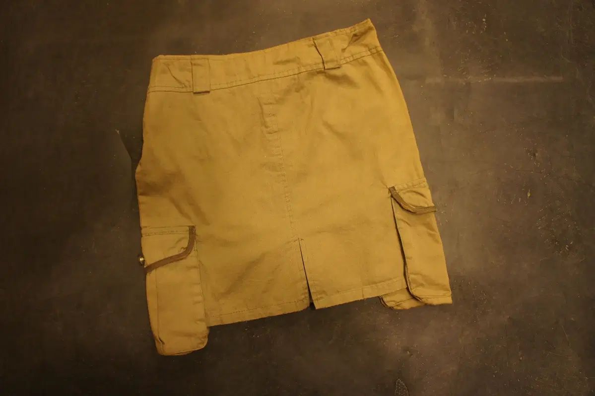 チェック柄スカート