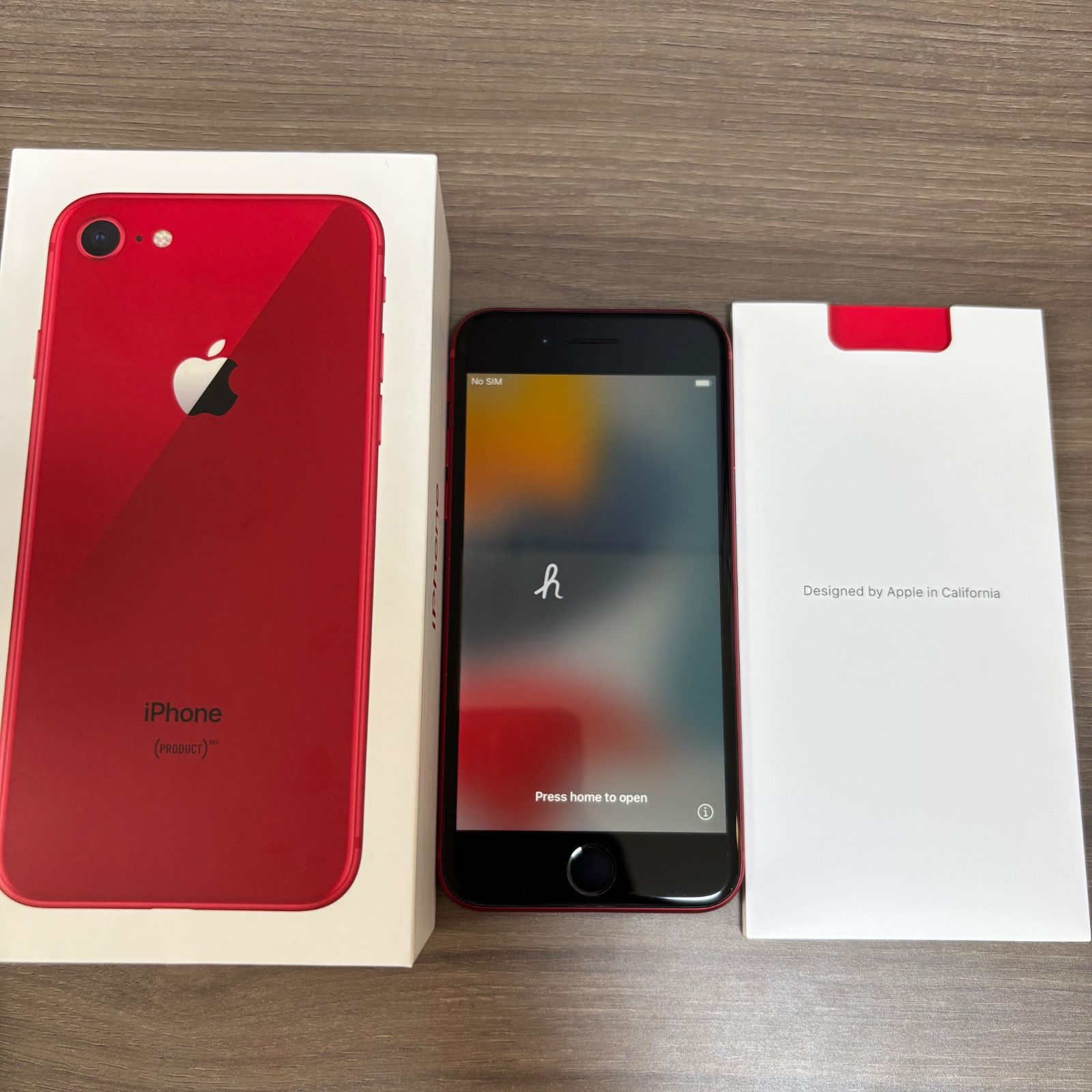 中古】Apple docomo 【SIMロック解除済み】 iPhone 8 64GB (PRODUCT 