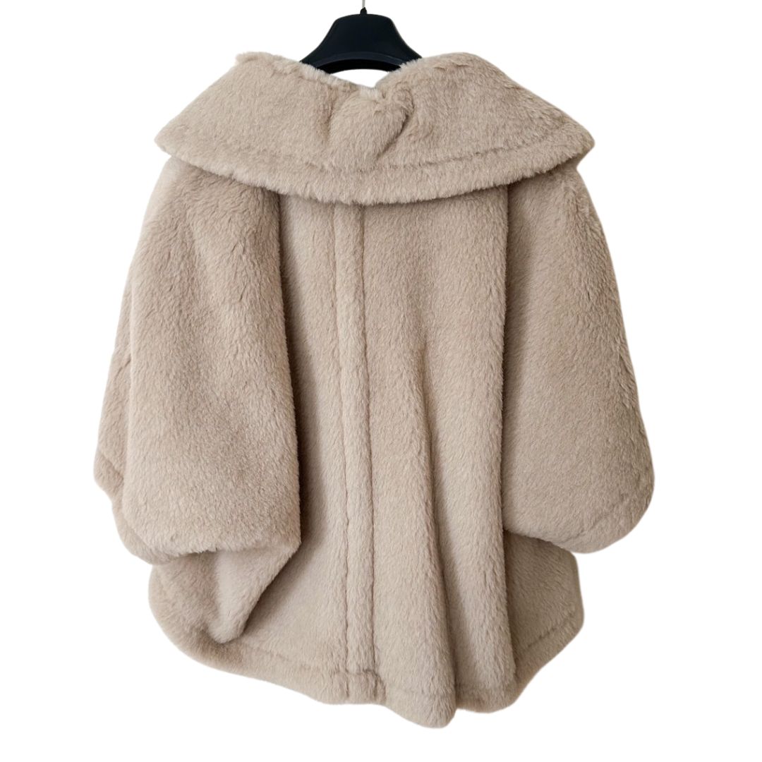 MAX MARA > ALEGGIO テディベア ケープ - メルカリ MAX MARA > ALEGGIO テディベア ケープ - メルカリ