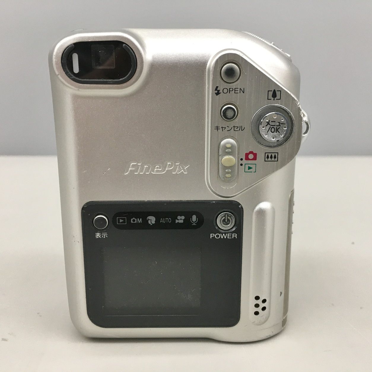 デジタルカメラ FUJIFILM FinePix F601 フジフィルム ジャンク デジタルカメラ FUJIFILM FinePix F601 フジフィルム ジャンク