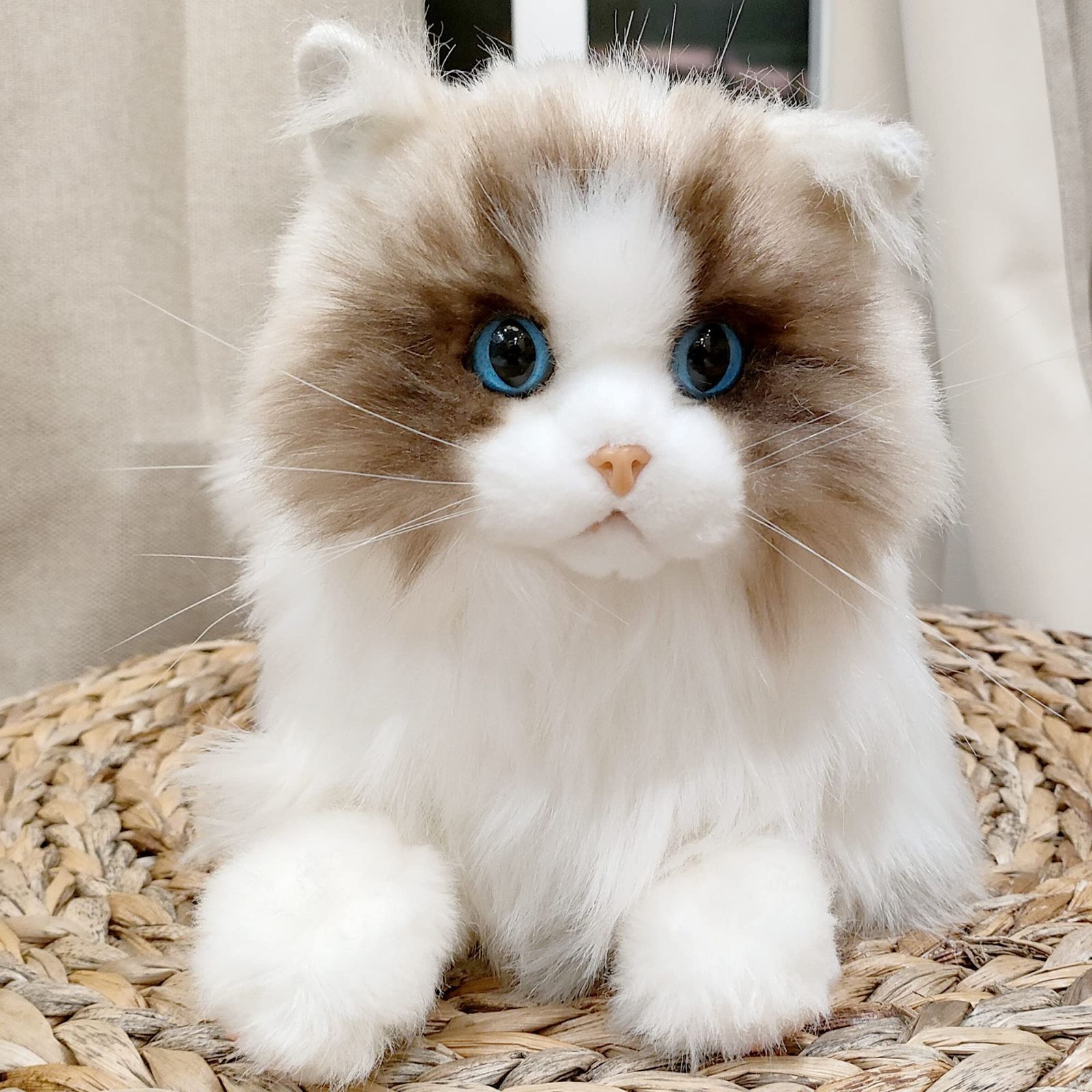 新品 やさしい手触り，可愛く癒しネコ ハンドメイド ぬいぐるみ