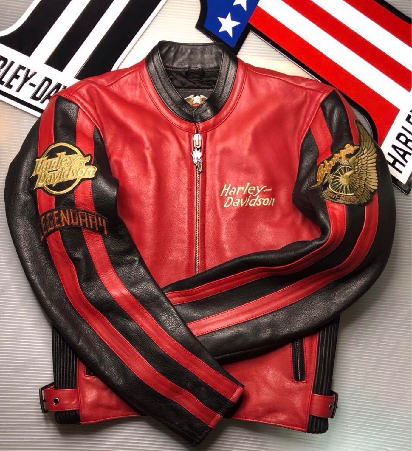 HARLEY DAVIDSON ハーレーダビッドソン 【稀少モデル！入手困難】極美品 ハーレーダビッドソン 男女兼用 本革製ジャケット ☆長瀬智也さんご愛用のHDレーシング・レザージャケット☆ユニセックス・男女兼用のサイズ感とカラーリング！※【稀少入手困難】☆ - メルカリ