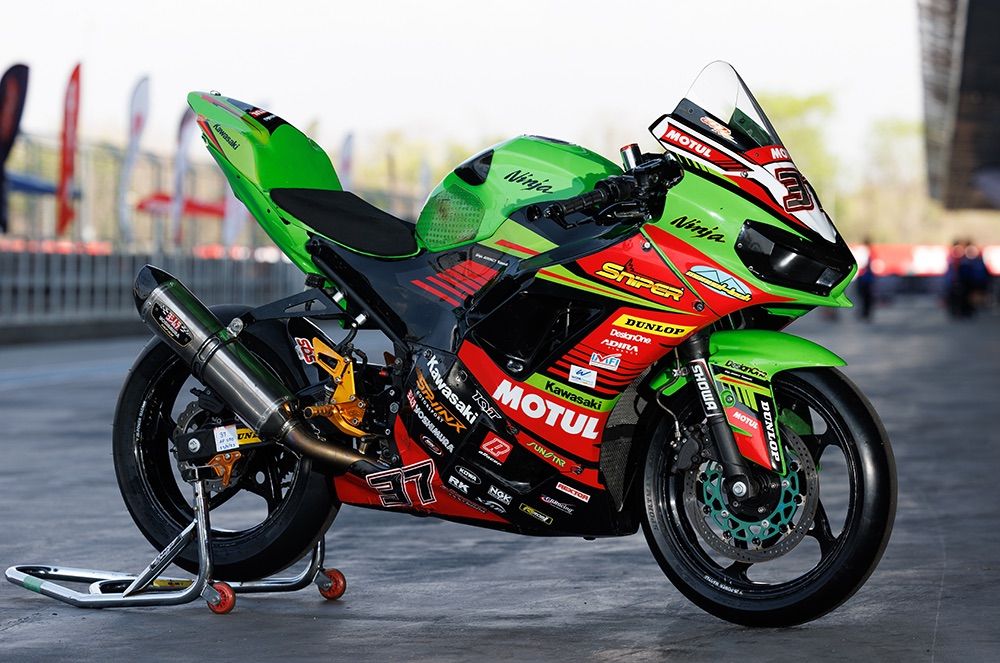 バイク GSX-R125 NINJA250/400 Z250/400 レーシングスタンドフック緑