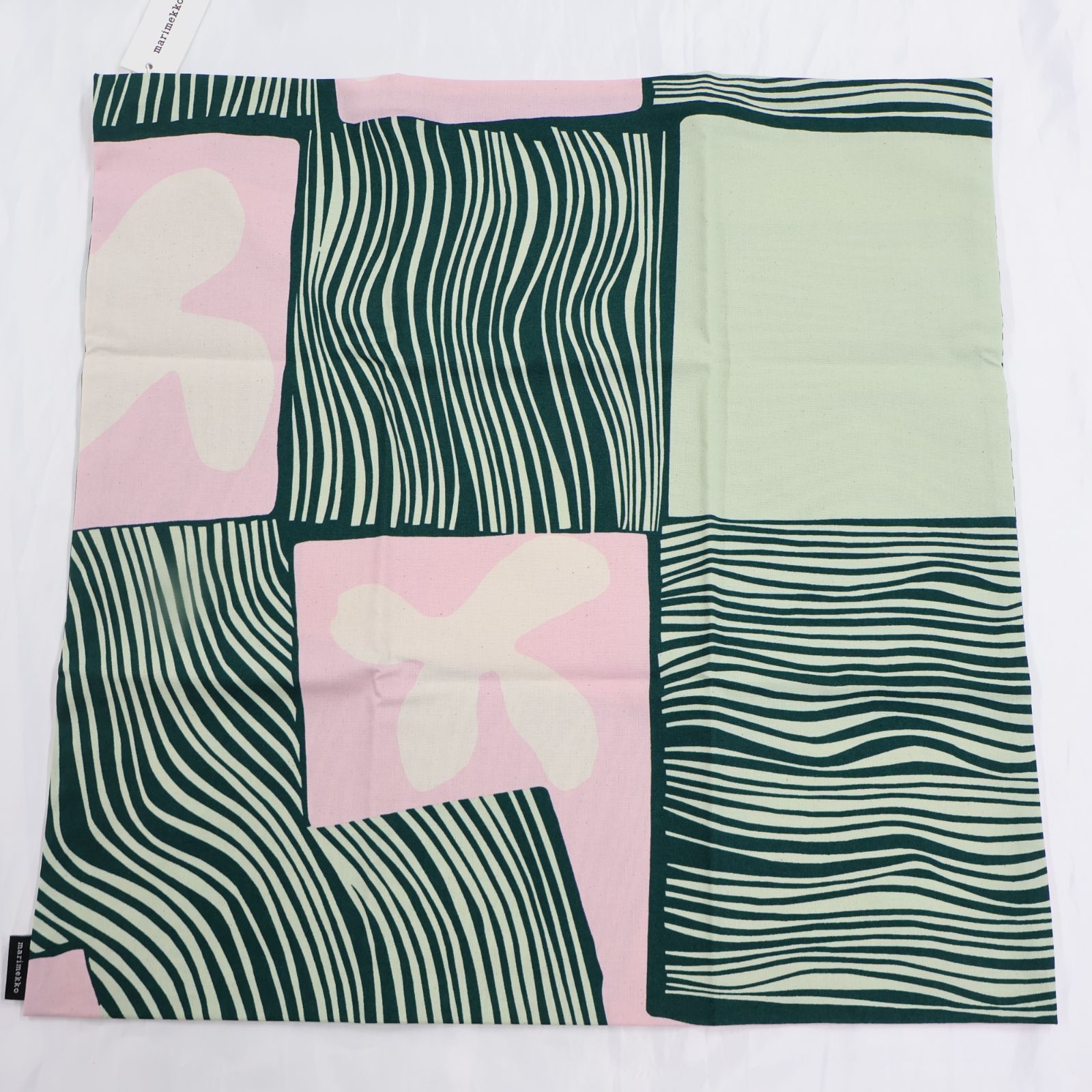 ★新品・未使用★MARIMEKKO クッションカバー　50cm×50cm