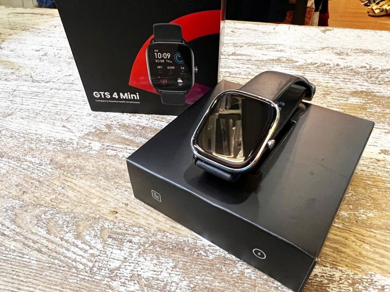 初期化済み amazfit/アマズフィット GTS4 Mini スマートウォッチ 