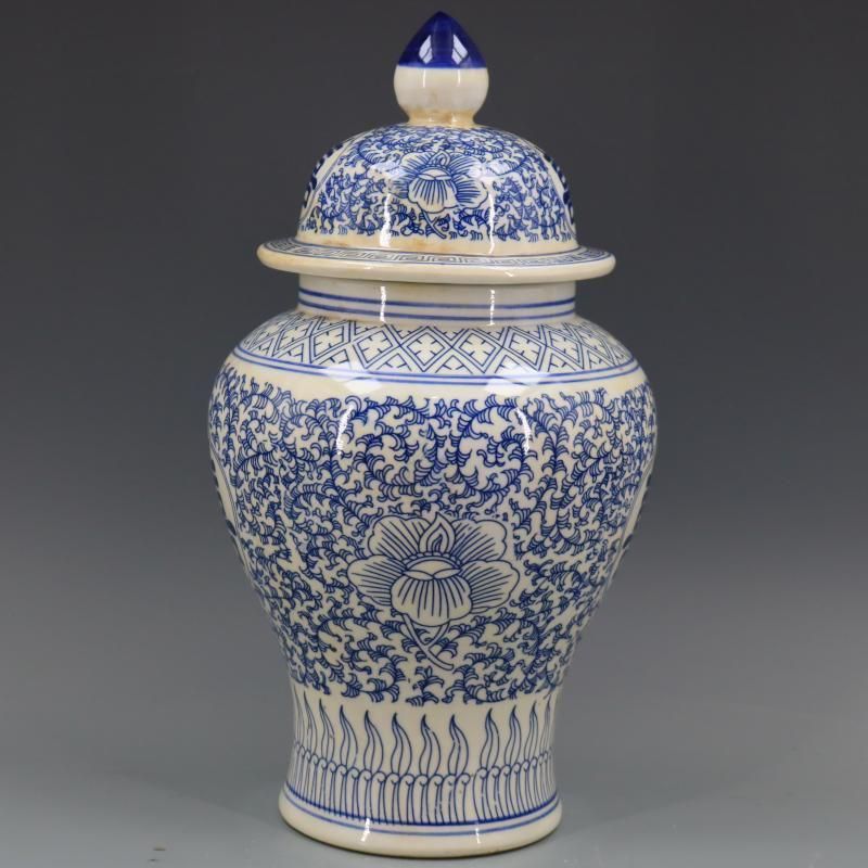 青花纏枝喜字紋将軍壺 景徳鎮  陶磁器  現代工芸品 美術品 置物 青花纏枝喜字紋将軍壺 景徳鎮 陶磁器 現代工芸品 美術品 置物