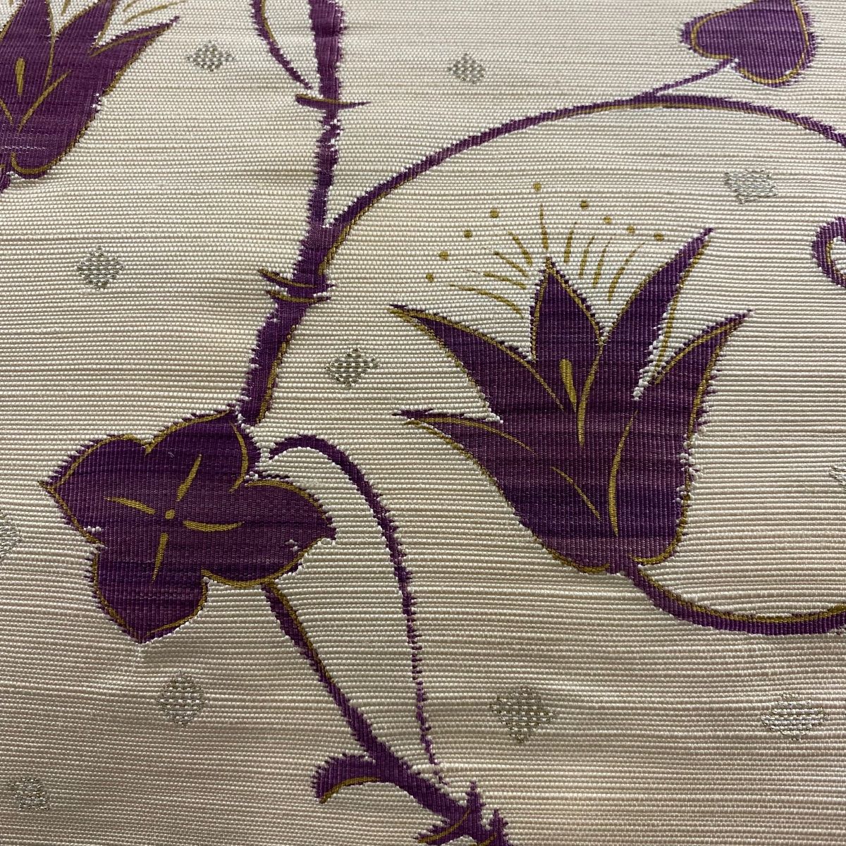 名古屋帯 名品 落款 帝王紫 草花 銀糸 クリーム 正絹 【中古