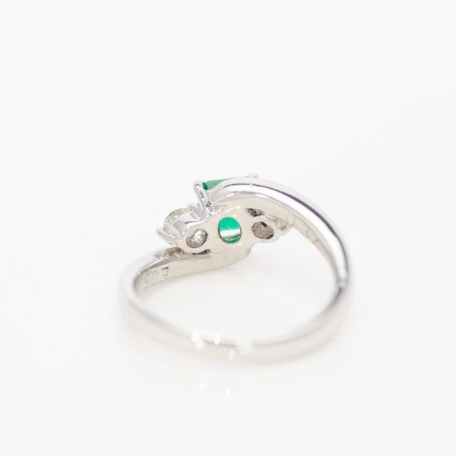 Pt900 エメラルドリング 0.51ct D/0.37ct 9号 鑑別書 メルカリShops