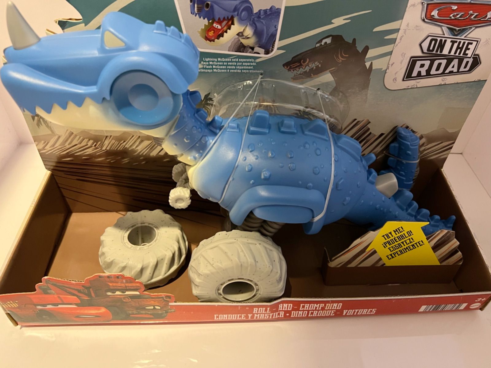 ROLL-AND-CHOMP DINO カーズオンザロード - メルカリ