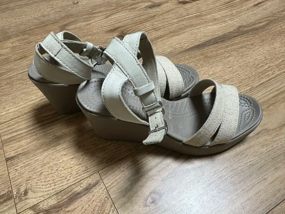 crocs クロックス