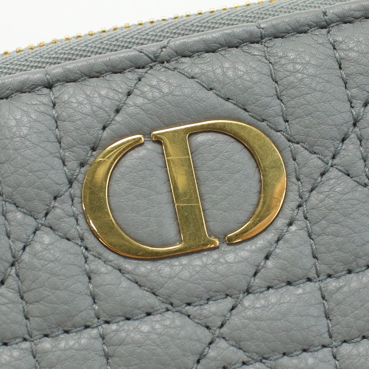 Christian Dior クリスチャンディオール カロ バイフォールド ウォレット カナージュ S5032UWHC 二折財布小銭入付き レザー レディース