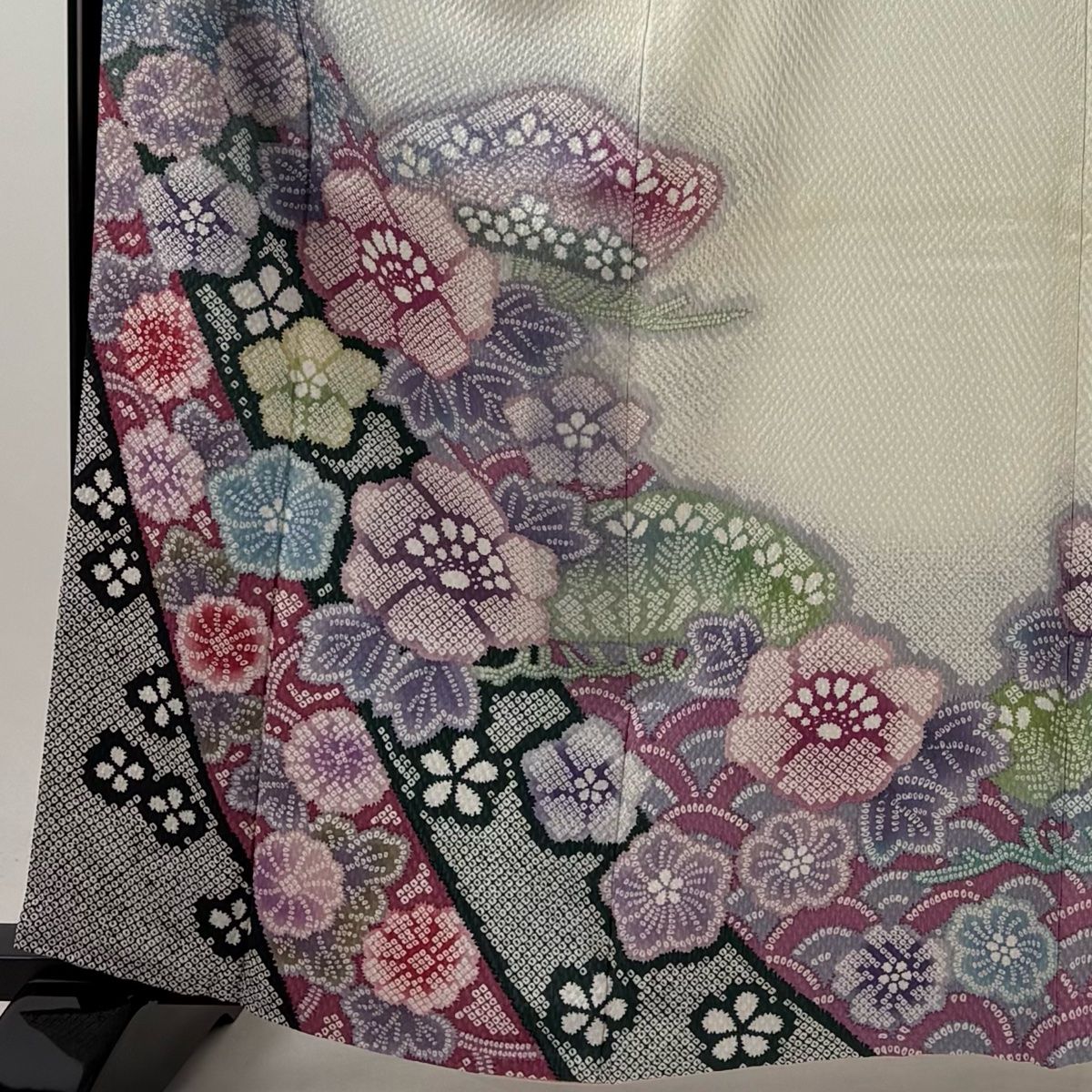 振袖 身丈162.5cm 裄丈66.5cm M 袷 松 菊 クリーム 正絹