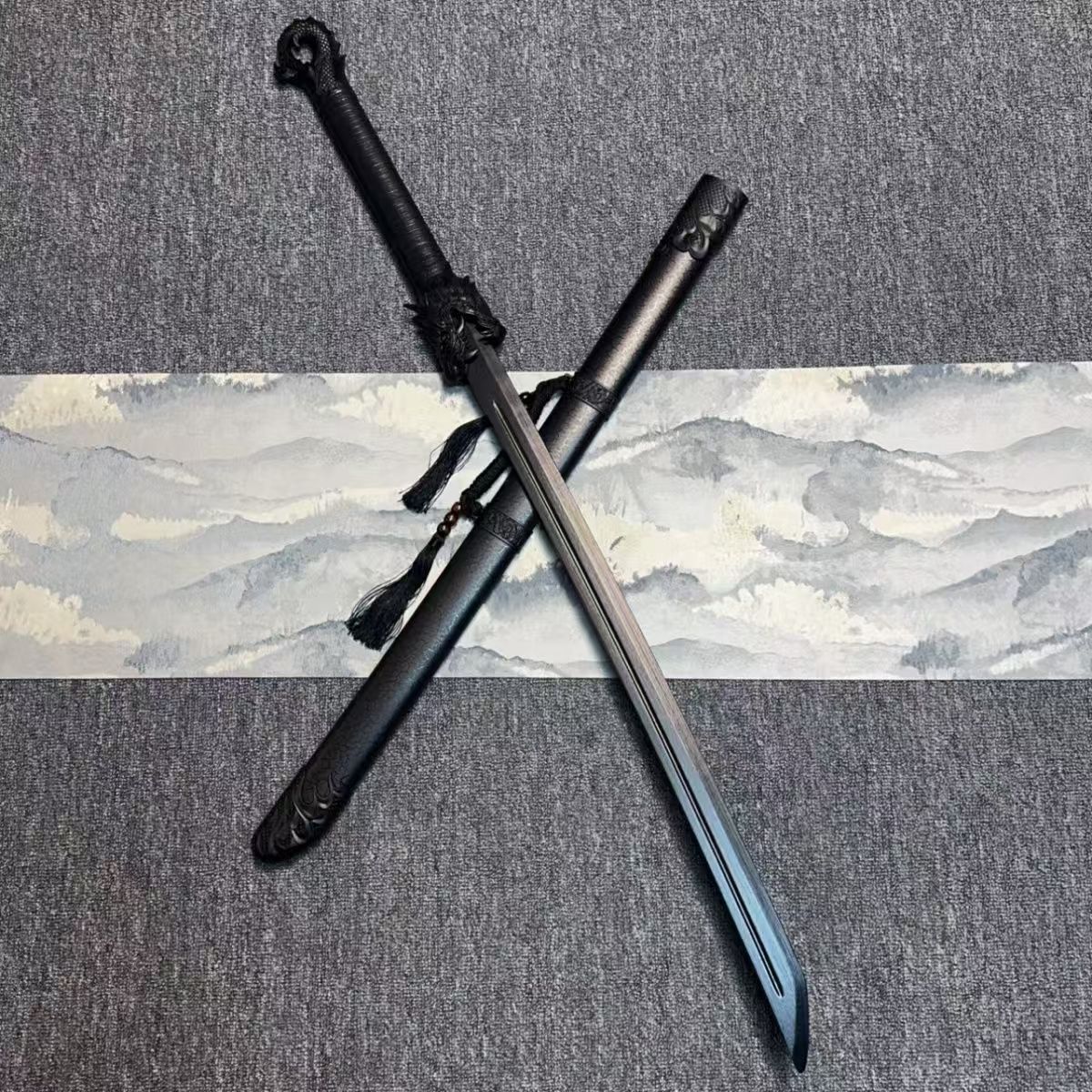 高級居合刀 灰色柄 騎馬武者絵丸鍔 黒呂鞘 - メルカリ