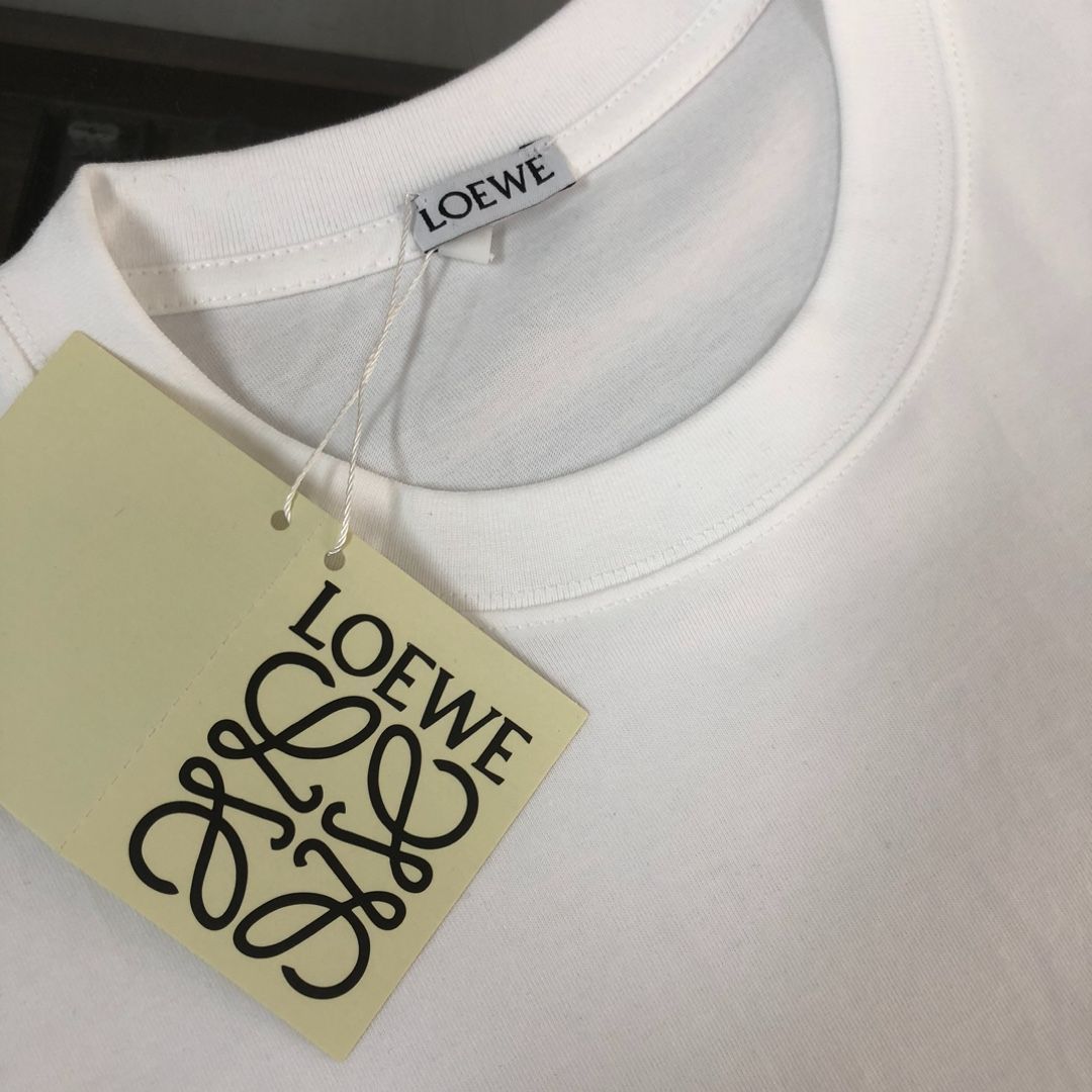 LOEWE直営店半袖クルーネックTシャツ LOEWE (ロエベ) 胸ロゴ刺繍 クルーネック 半袖 Tシャツ