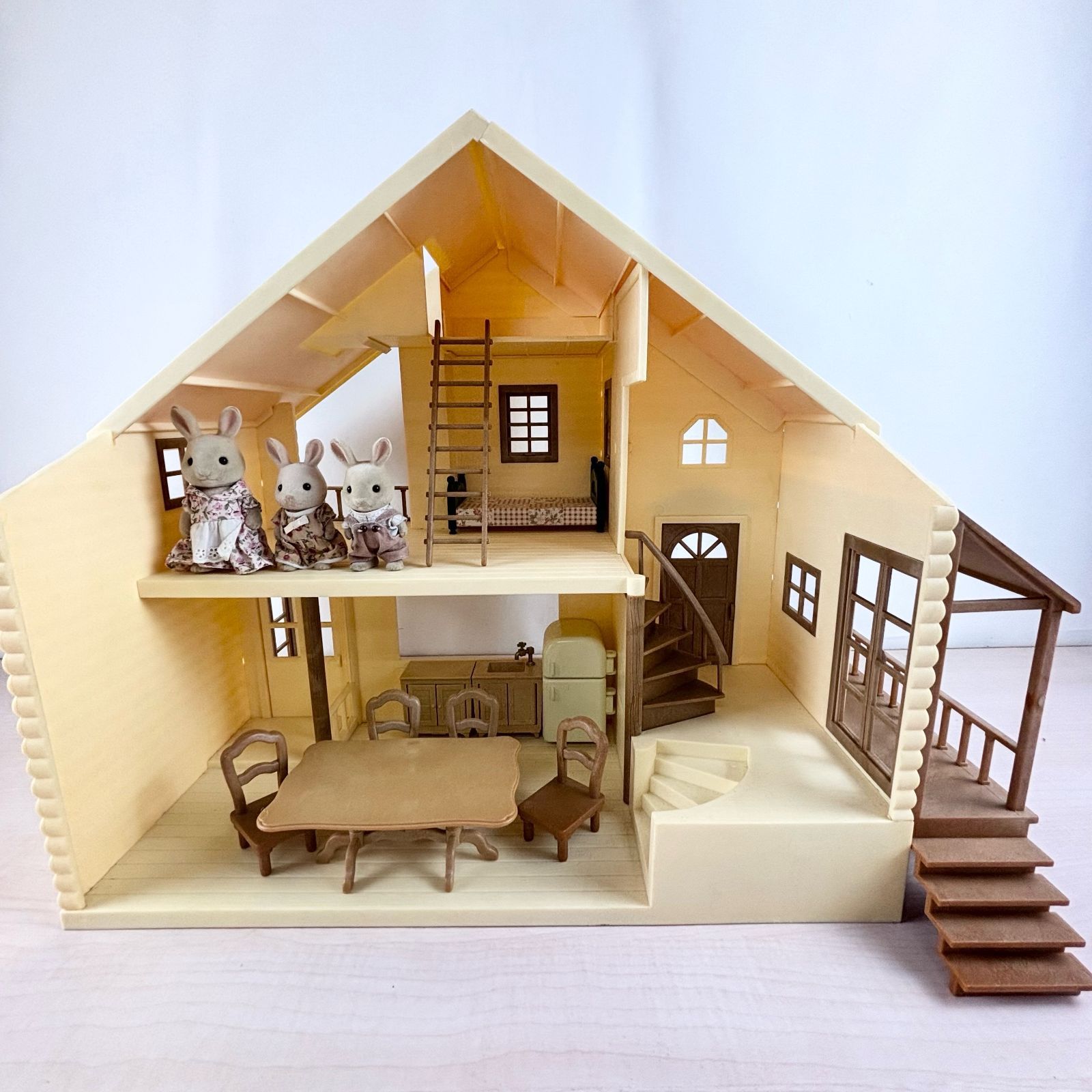 初期】シルバニアファミリー 赤い屋根の大きなお家 ハ-21 - メルカリ