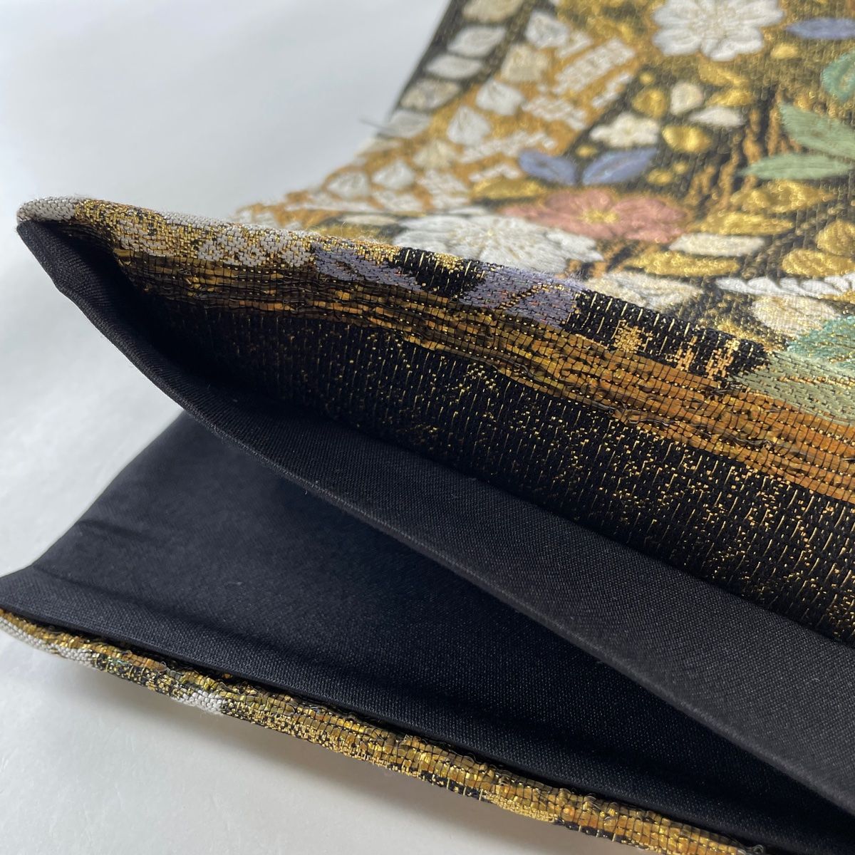 袋帯 美品 秀品 草花 金糸 箔 黒 六通 正絹 【中古】 - メルカリ