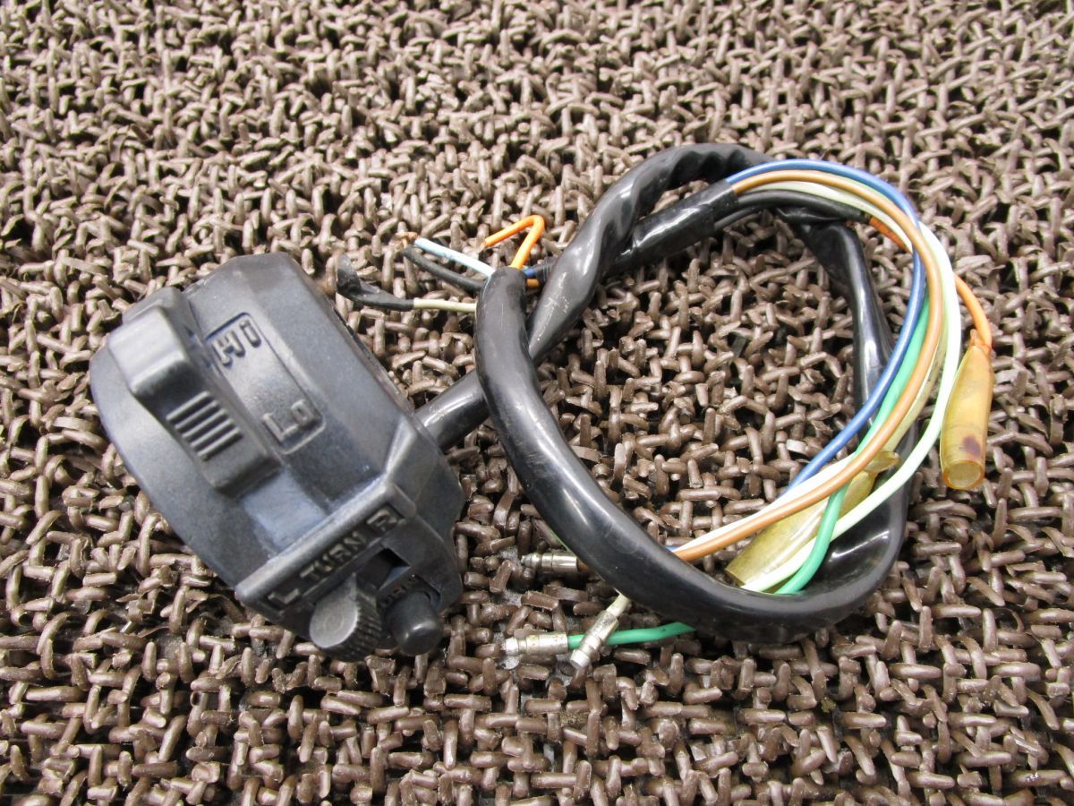 CBM72 ハンドルスイッチ 左 ●A5754 CBM72 ホンダ CBM72E ドリーム キャブ車 TYPE2