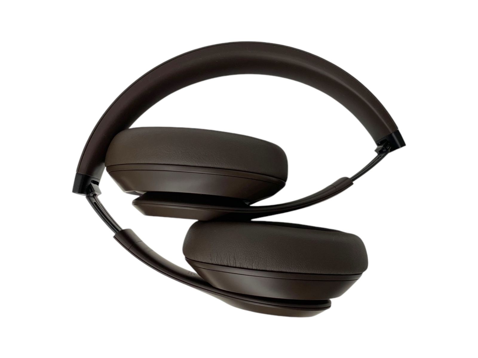 Beats (ビーツ) Studio Pro スタジオ プロ ワイヤレスヘッドホン