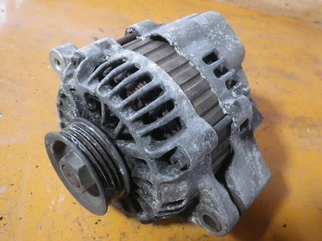 送料込 エブリィ DA62V オルタネーター