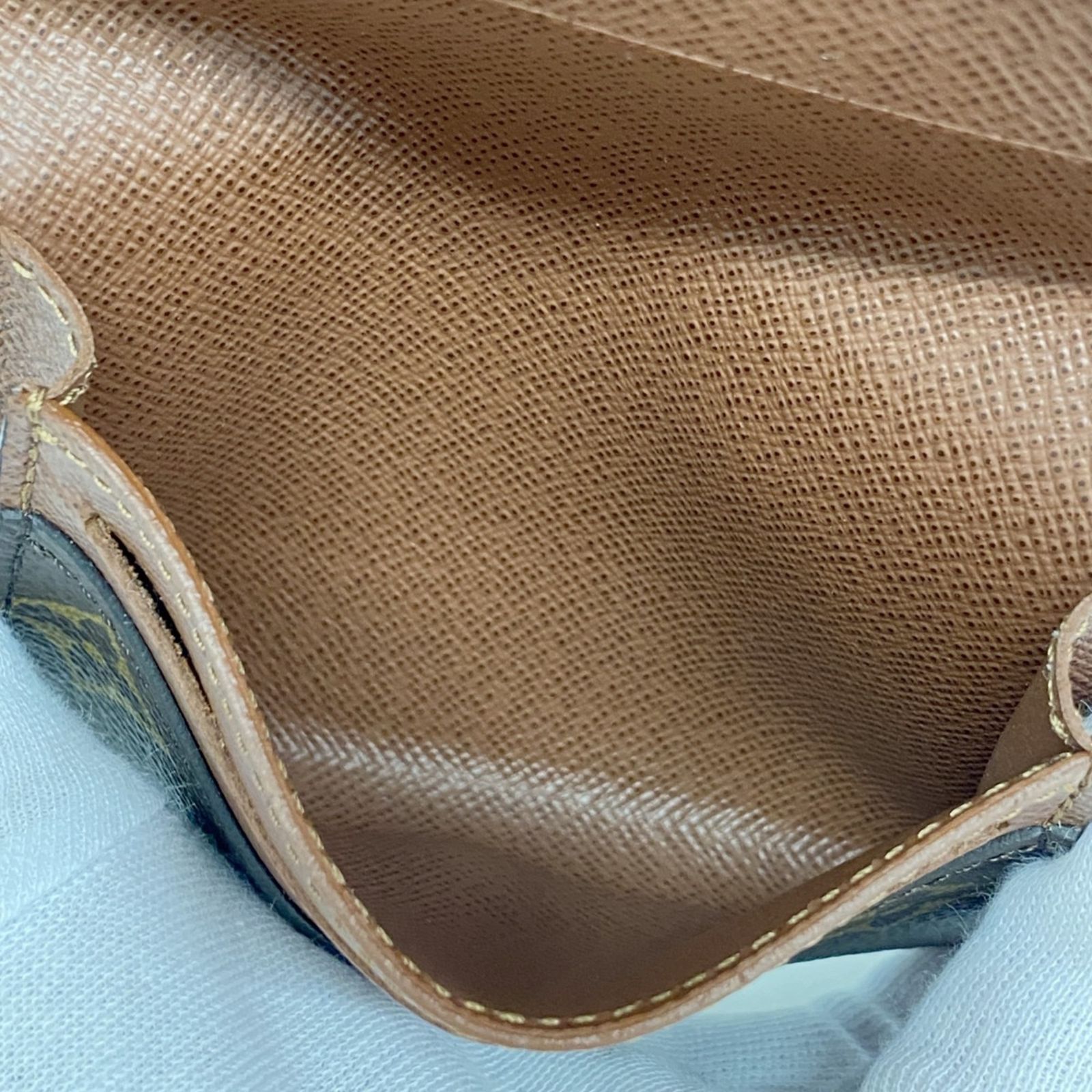 Vuitton ルイ