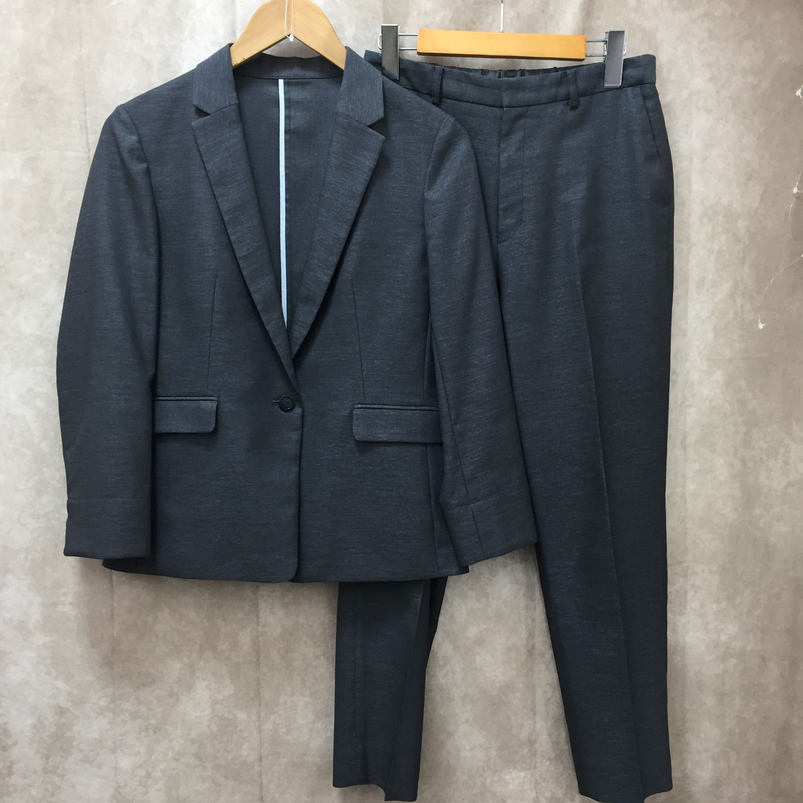 【小さいサイズS】新品未使用レミューパンツスーツセットアップストレッチ 洗える レミュー LES MUES セットアップ パンツスーツ グレー 特価】【WEB限定