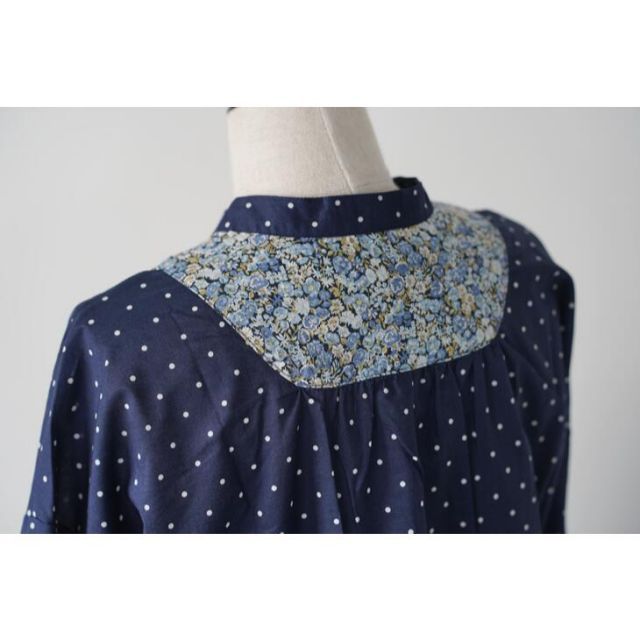 sosotto (ソソット) | LIBERTY タナローン Tブラウス (off x navy/archive gingham) | トップス ブラウス sosotto (ソソット) | LIBERTY x ドット前後ヨーク切替バンド