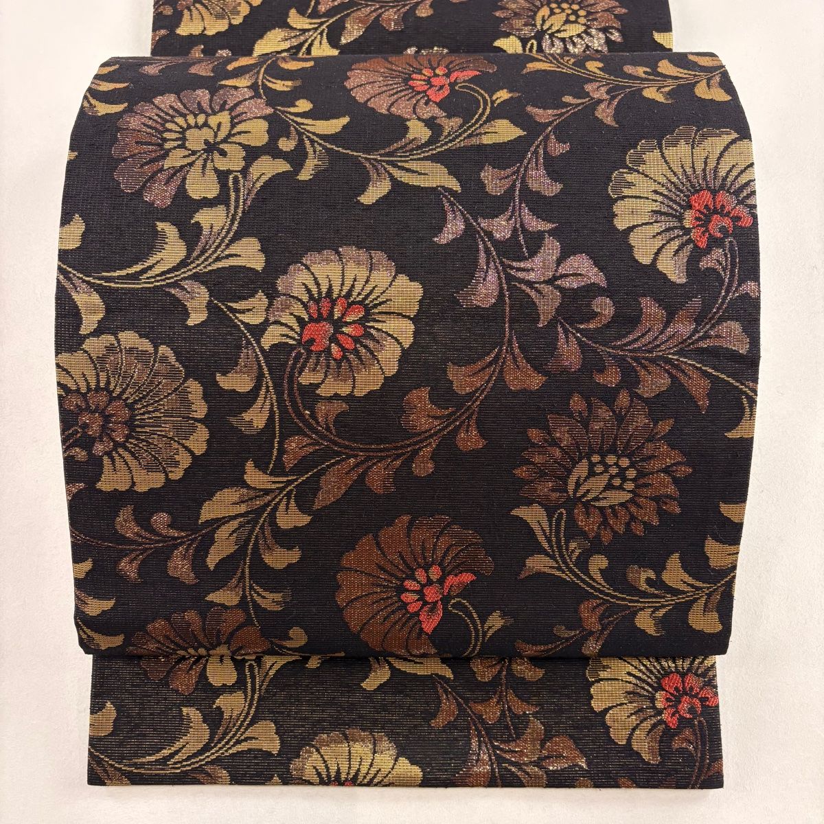 袋帯 秀品 花唐草 箔 黒 六通 正絹 【中古】 - メルカリ