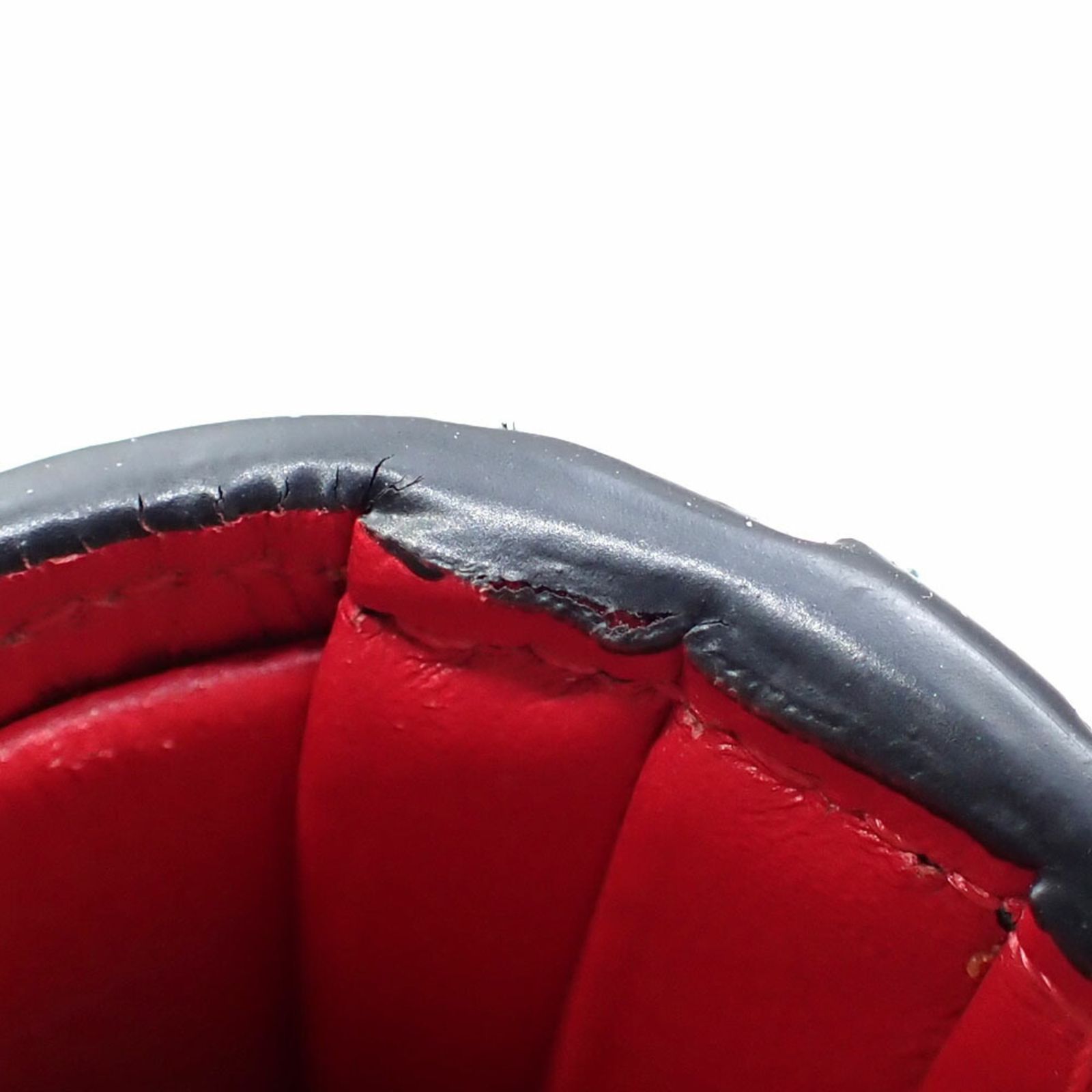 男女 型押しレザー