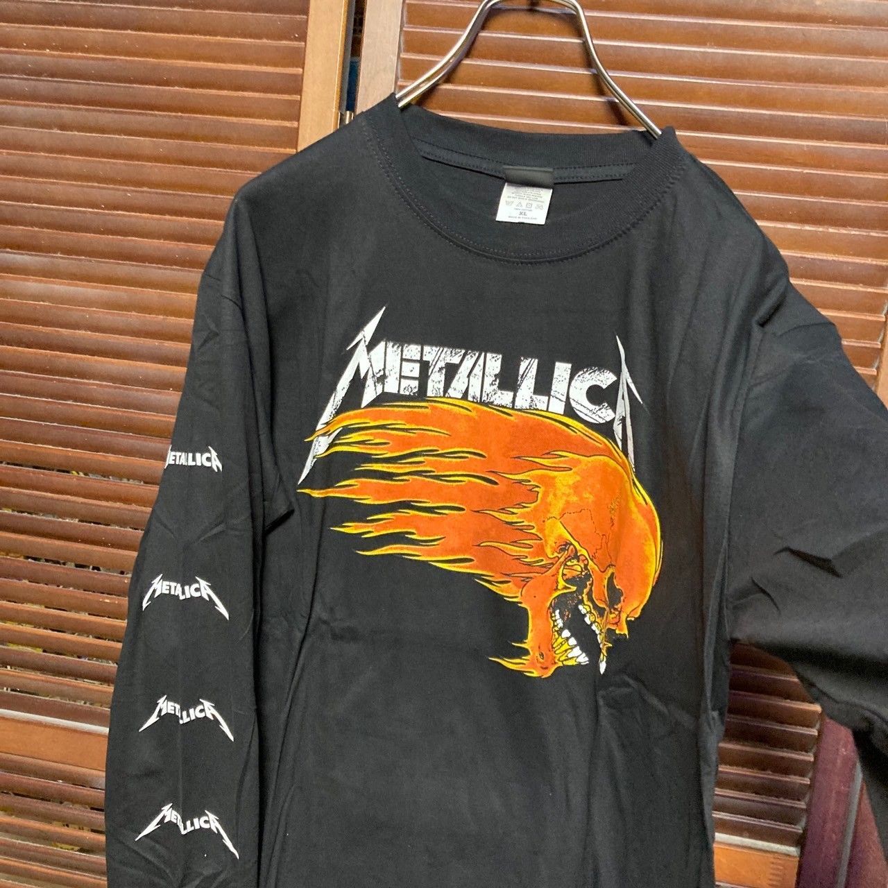 メタリカ METALLICA 黒 長袖 Tシャツ ロンT バンド ロングスリーブ デザイン 袖 両面 プリント 派手 奇抜 古着 ビンテージ vintage ロック パンク メタル ヒップホップ ラッパー アーティスト 7部袖 カットソー