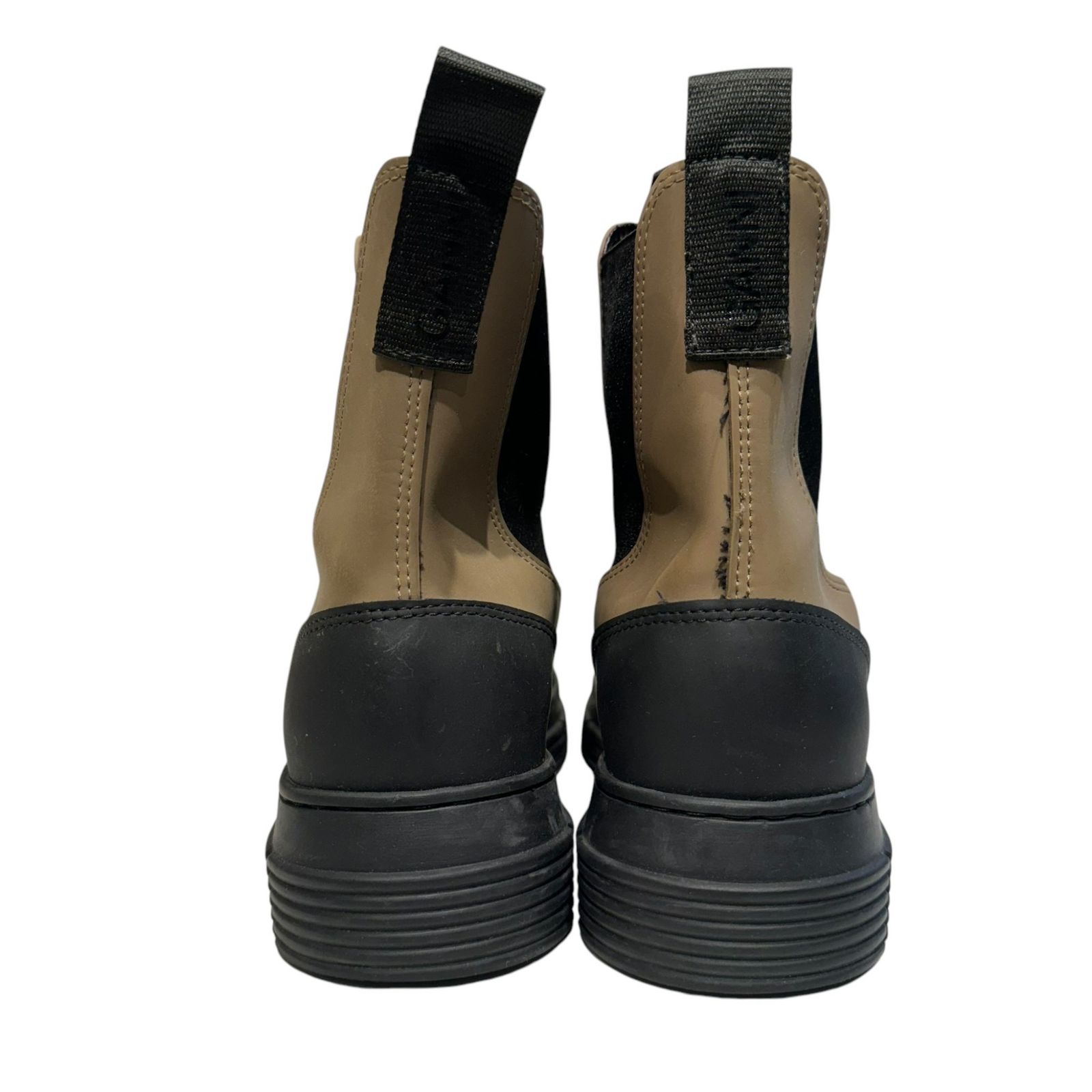 GANNI ブラック リサイクルラバー サイドゴア ショートブーツ GANNI