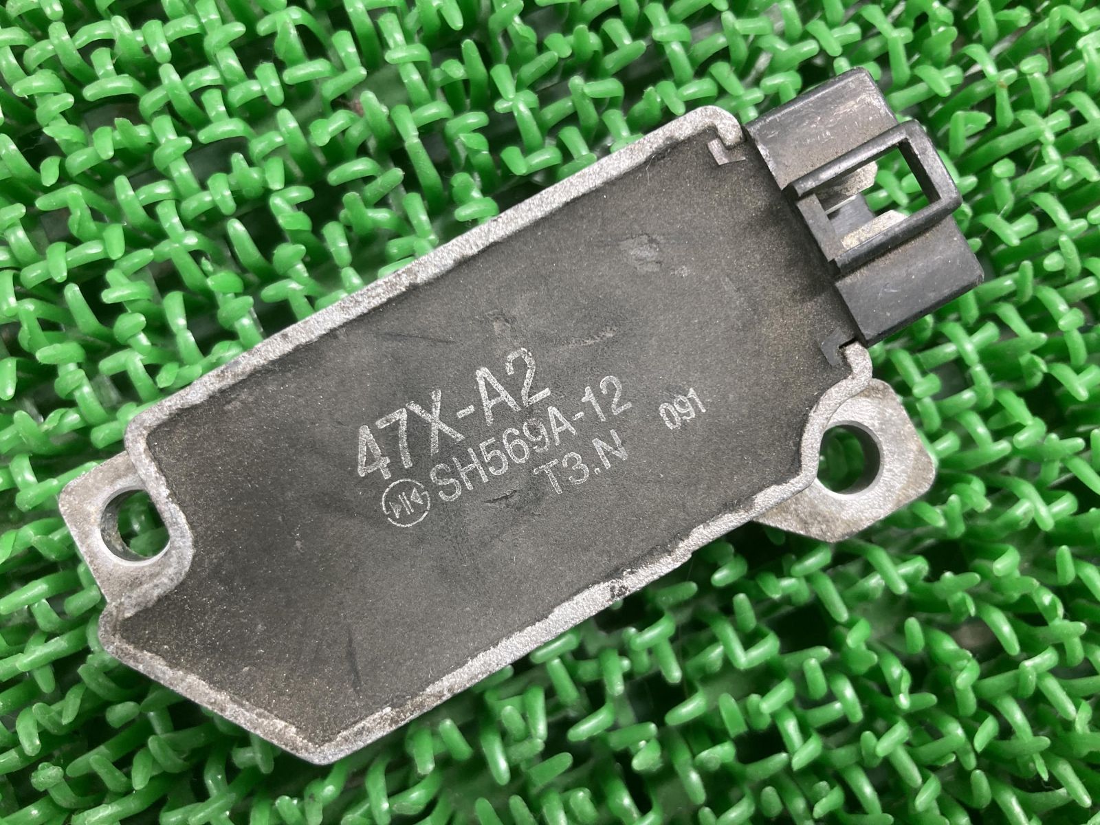 R1-Z レギュレター ヤマハ 純正 中古 バイク 部品 レギュレーター レクチファイアー 47X-A2 SH569A-12 FZR250R TW200E 車検 Genuine