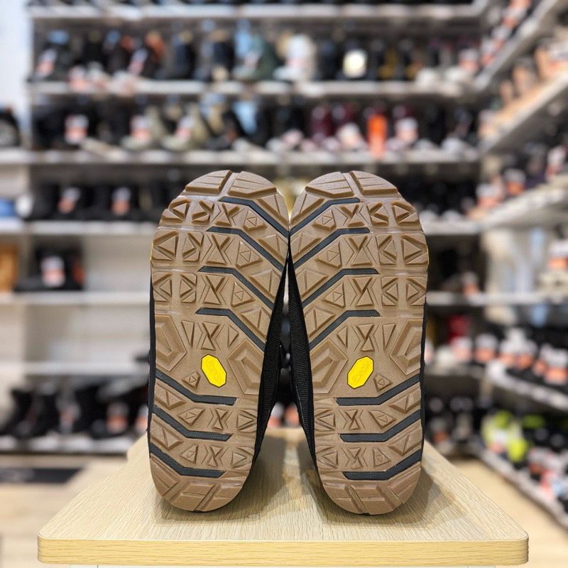 OUTLET 24-25