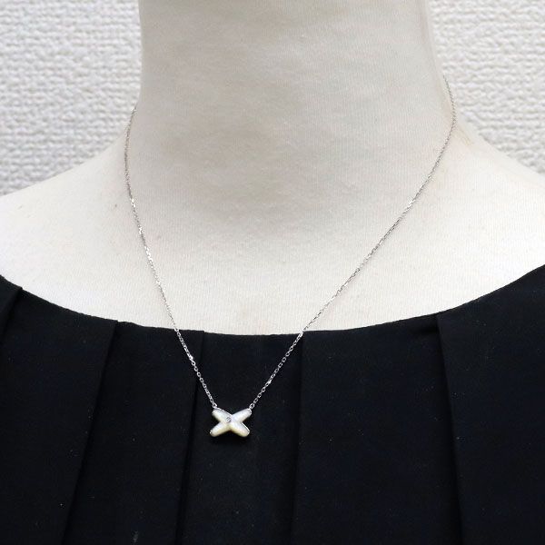 ペンダントネックレス