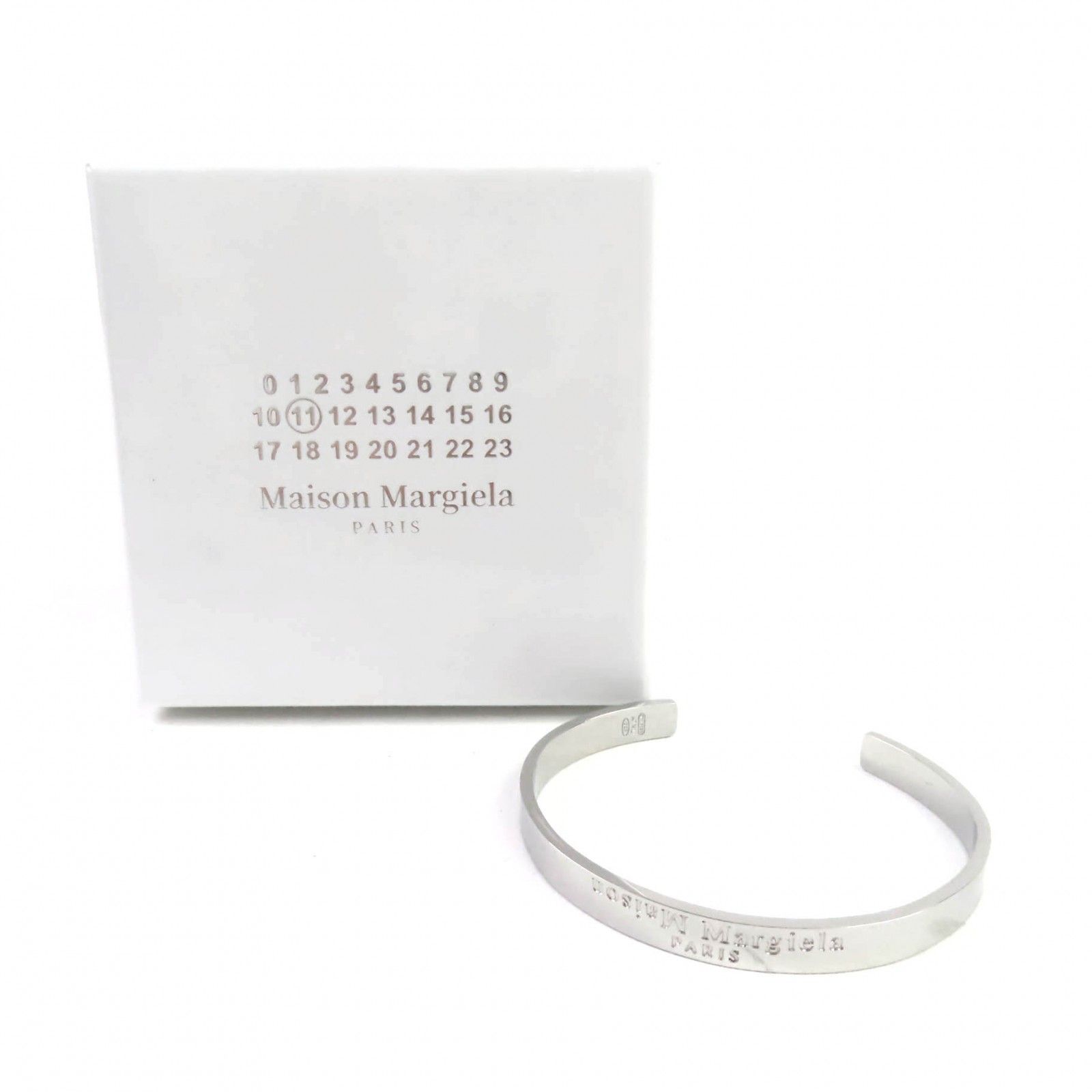 Maison Margiela メゾンマルジェラ 2658AR SV925 反転ロゴ ブレスレット バングル シルバー き イタリア製 重量15.18g レディース