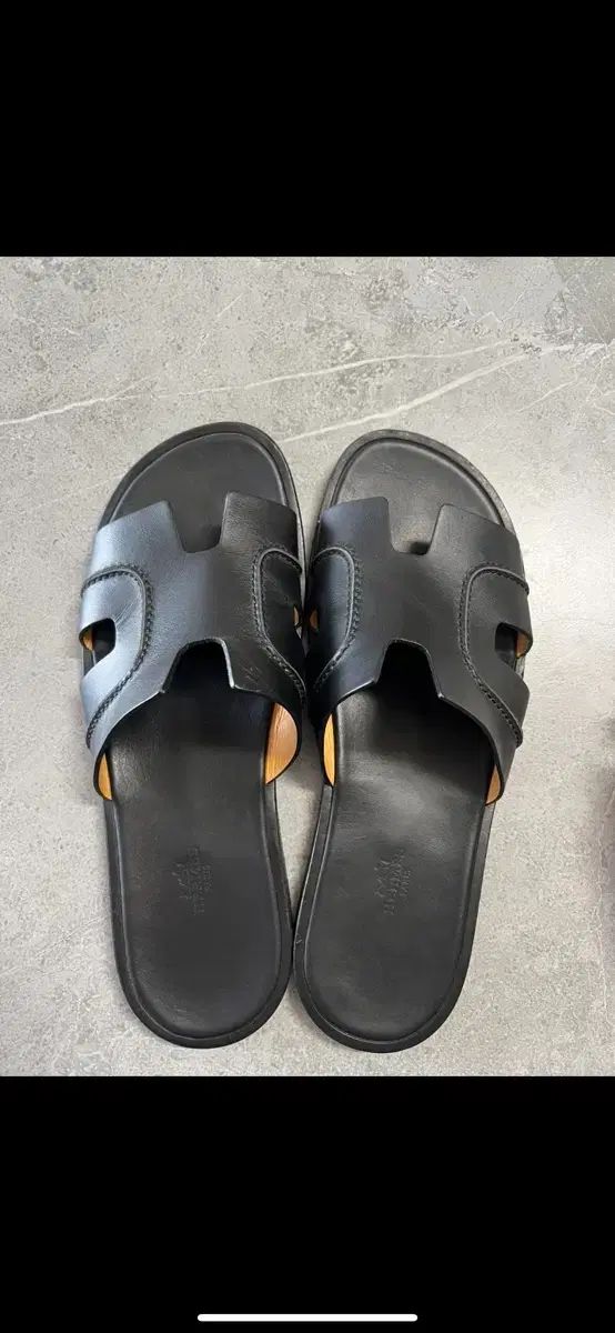 HERMÈS ブラック サンダル 43 28cm イズミール 快適な履き心地