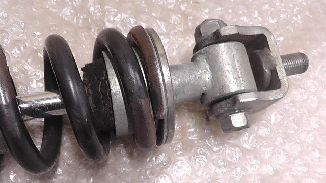 CBR250R ABS MC41-1004xxx の リアサス 錆:#1748396305 - メルカリ