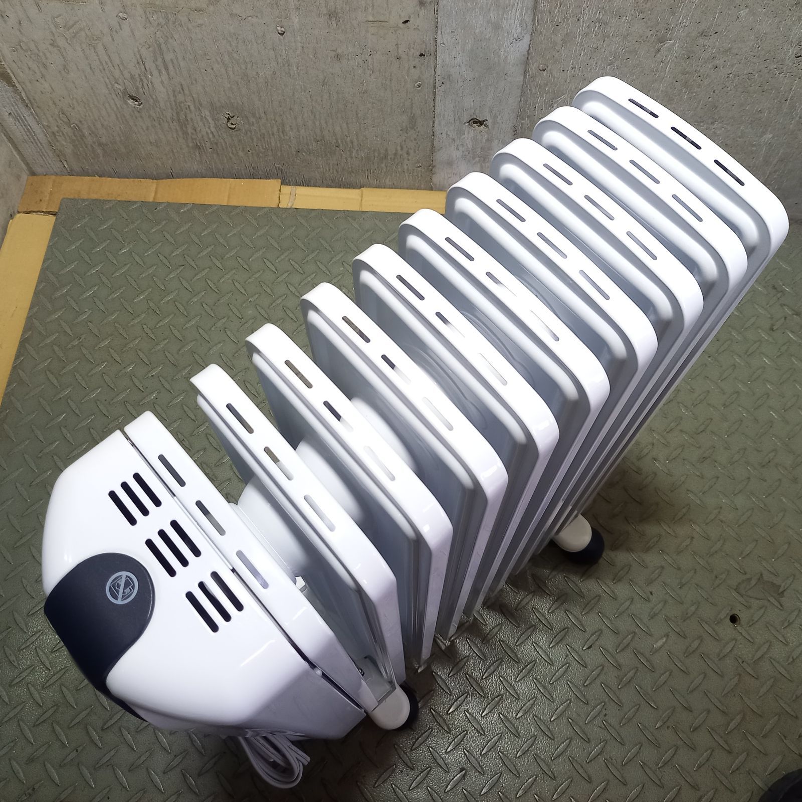 デロンギ オイルヒーター RHJ35M1015-BK ブラック WWW_KANDAIZUMI_COM